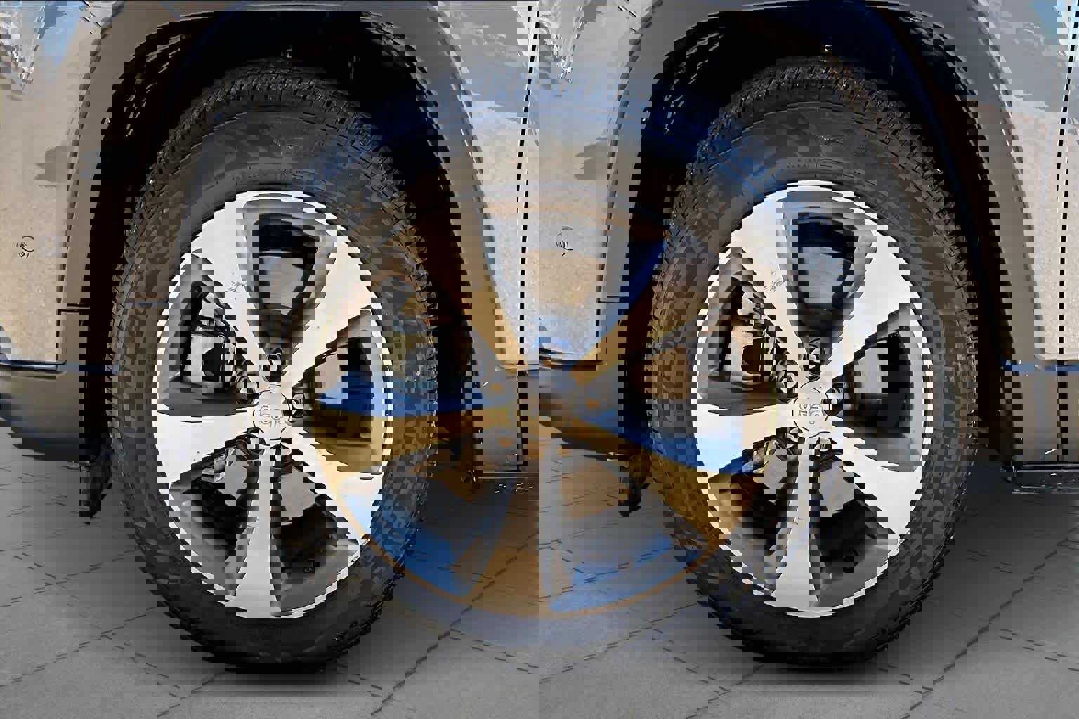 Used 2021 Jeep Cherokee Limited w/ Elite Package image 13