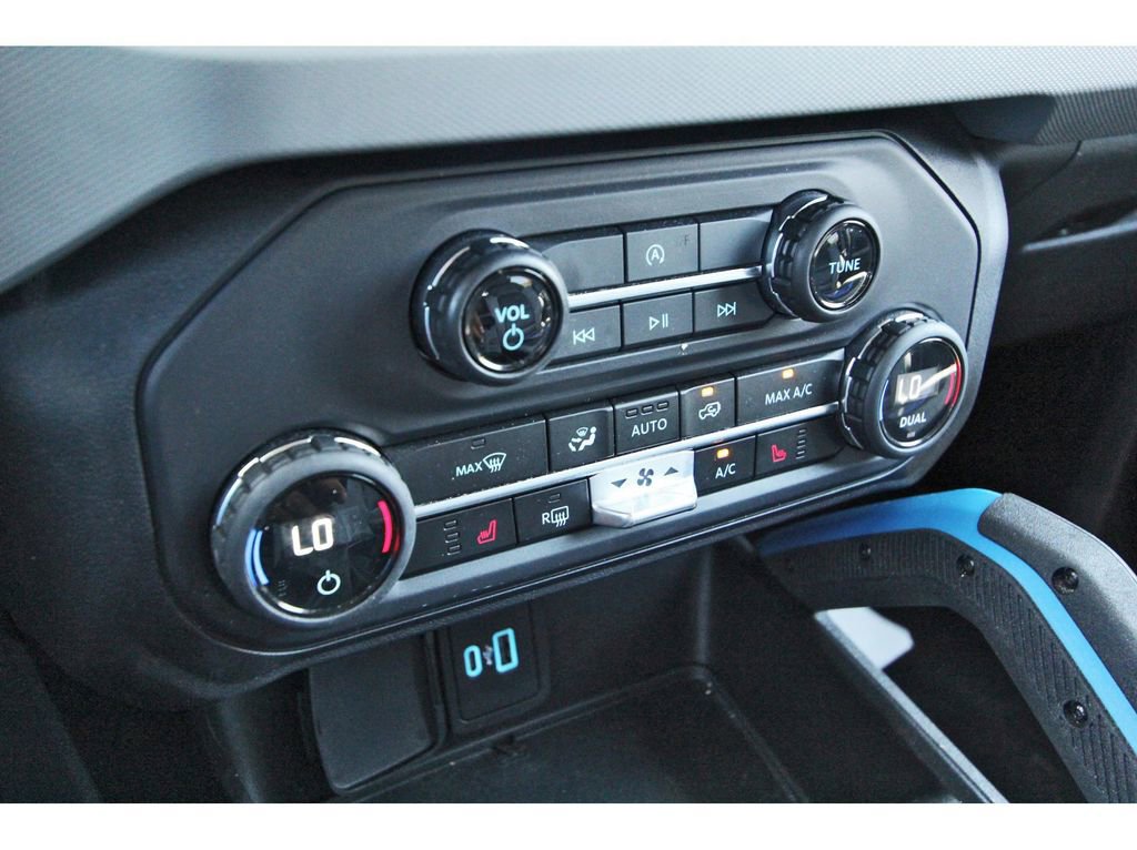 Certified 2023 Ford Bronco Black Diamond AWD/4WD image 24
