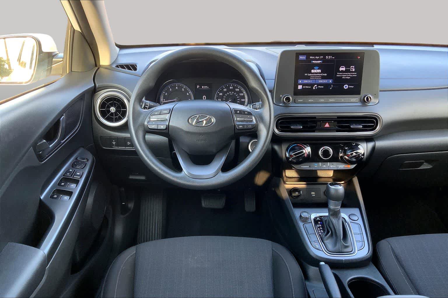 Used 2022 Hyundai Kona SEL FWD image 6