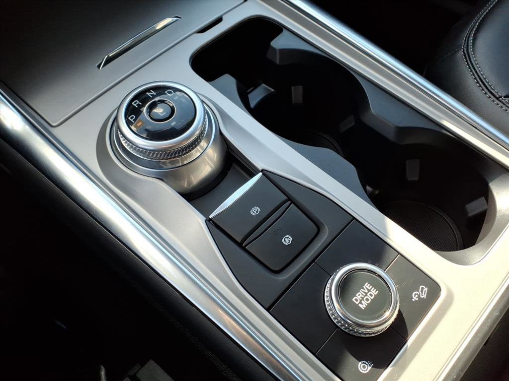 Certified 2022 Ford Explorer XLT w/ Equipment Group 202A image 28