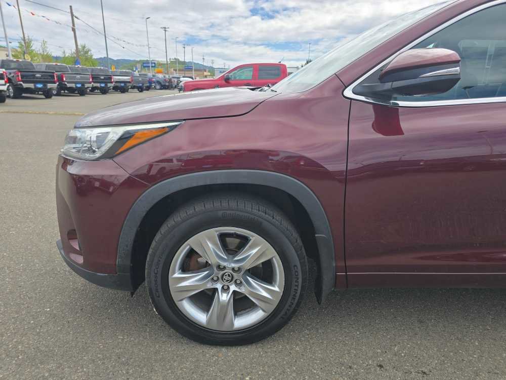 Used 2018 Toyota Highlander Limited AWD/4WD image 19