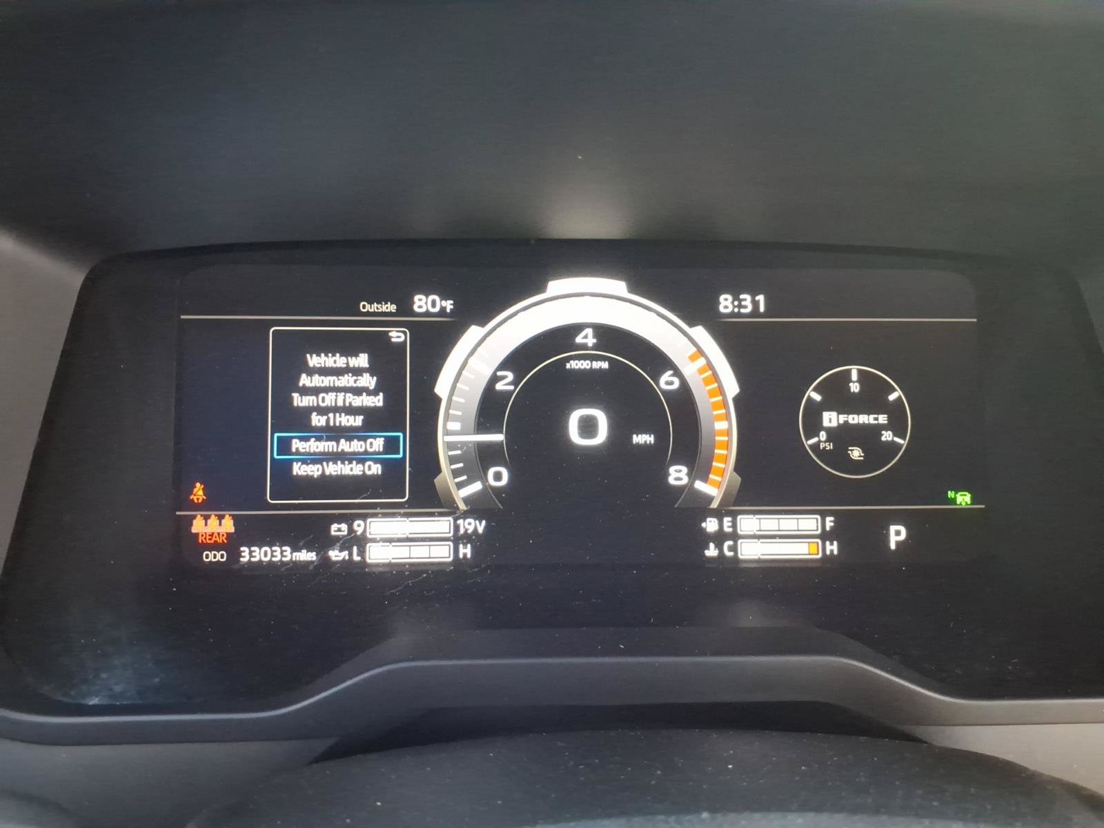 Used 2022 Toyota Tundra Platinum w/ Advanced Package AWD/4WD image 19