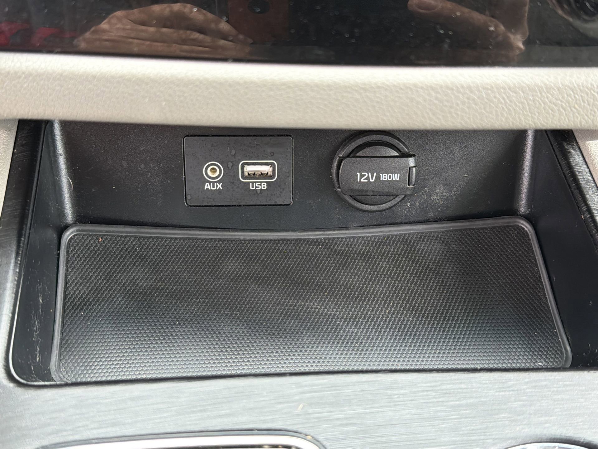 Used 2021 Kia Sedona LX image 13