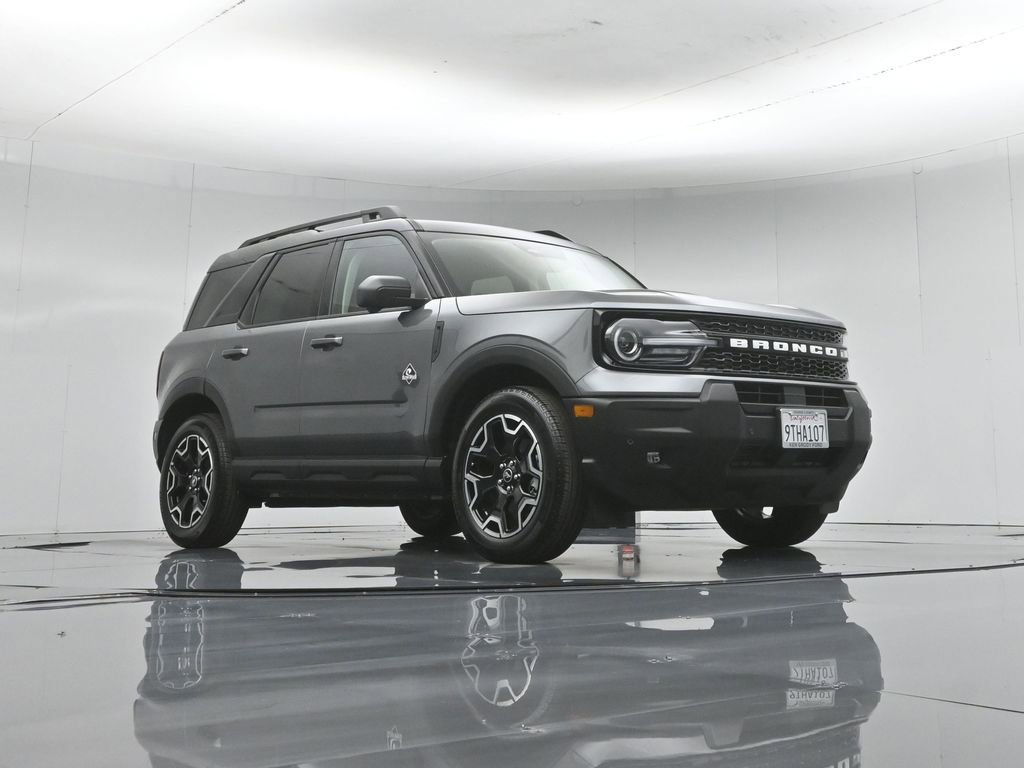 Certified 2025 Ford Bronco Sport Outer Banks w/ Outer Banks Tech Package+ AWD/4WD image 49