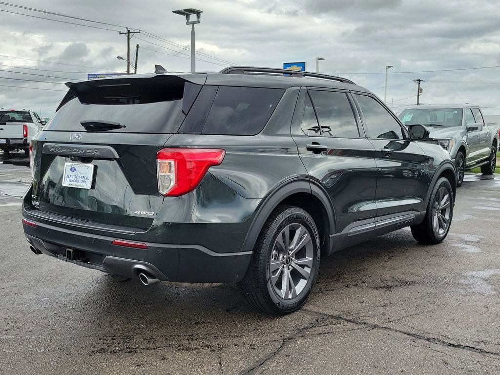 Certified 2022 Ford Explorer XLT w/ Equipment Group 202A image 5