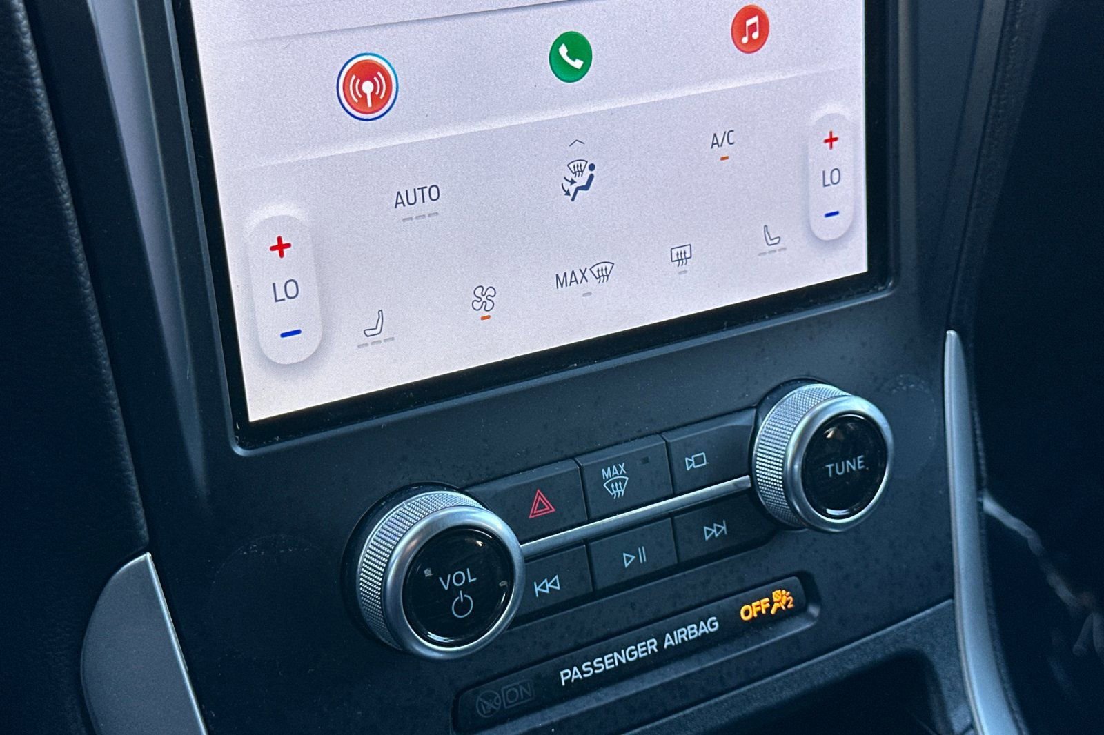 Certified 2024 Ford Edge SEL image 31