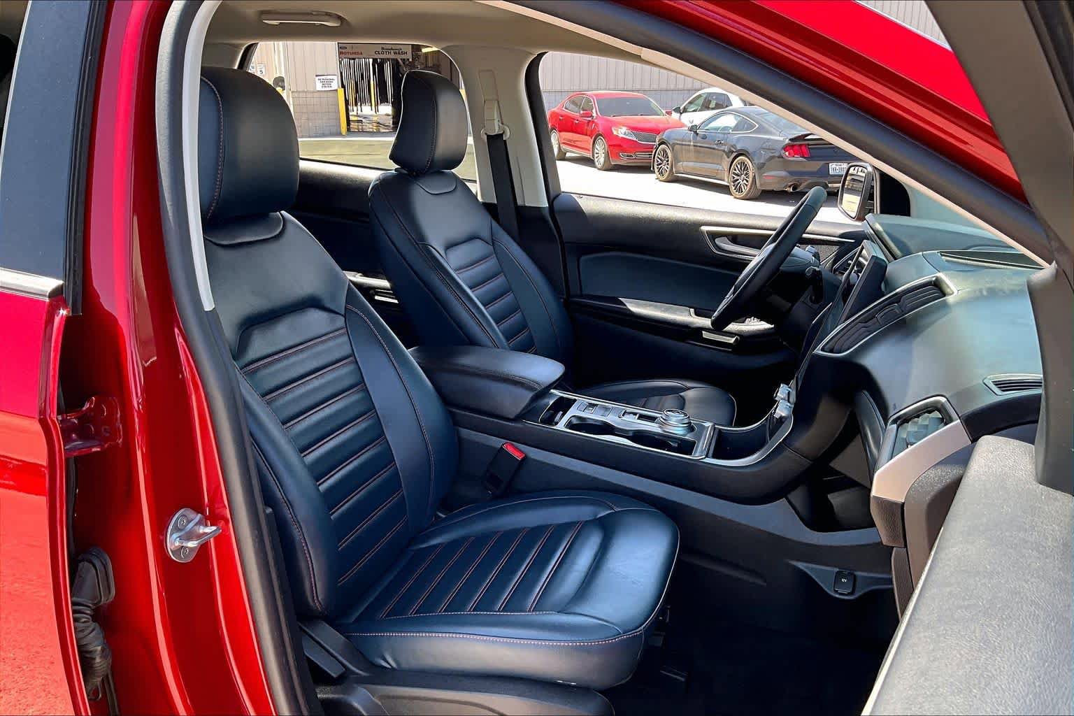 Certified 2024 Ford Edge SEL w/ Sport Appearance Package AWD/4WD image 9