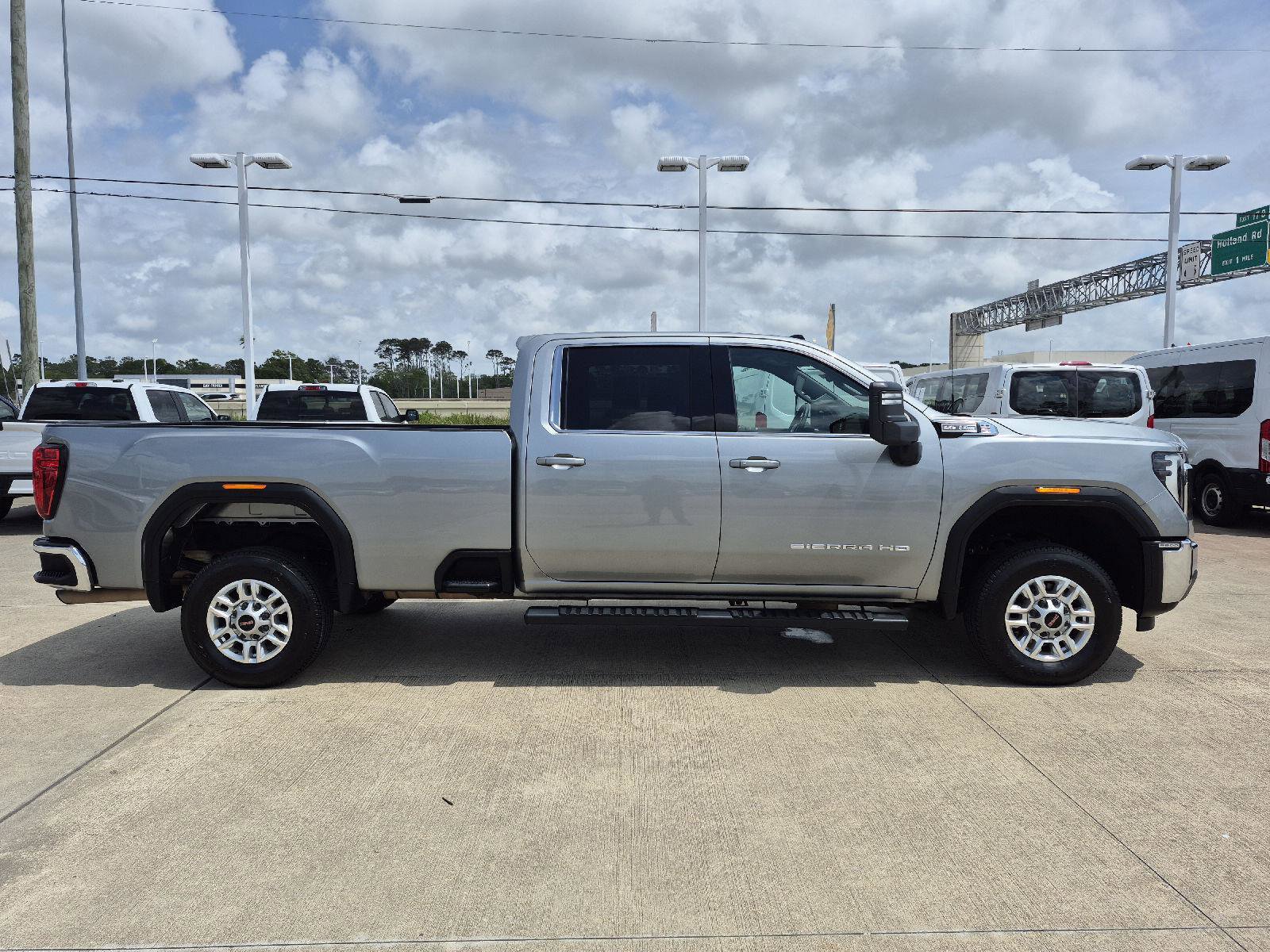 Used 2024 GMC Sierra 2500 SLE w/ SLE Value Package; RWD image 17