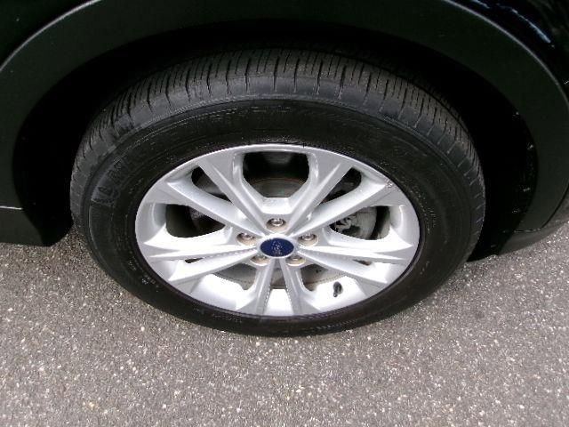 Certified 2017 Ford Escape SE w/ Equipment Group 201A image 7