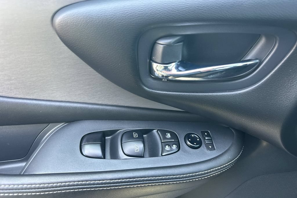 Used 2024 Nissan Murano SV w/ SV Midnight Edition Package FWD image 13