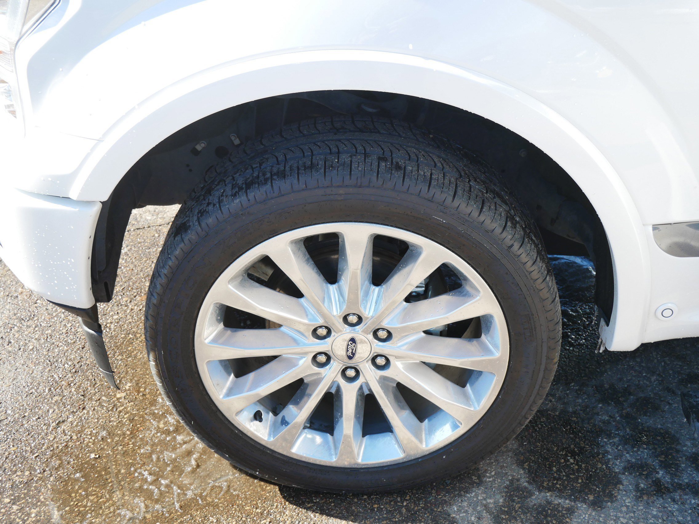 Certified 2019 Ford F150 Limited w/ Trailer Tow Package image 15