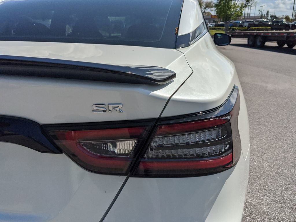 Used 2023 Nissan Maxima SR w/ Sport Mat Group image 12