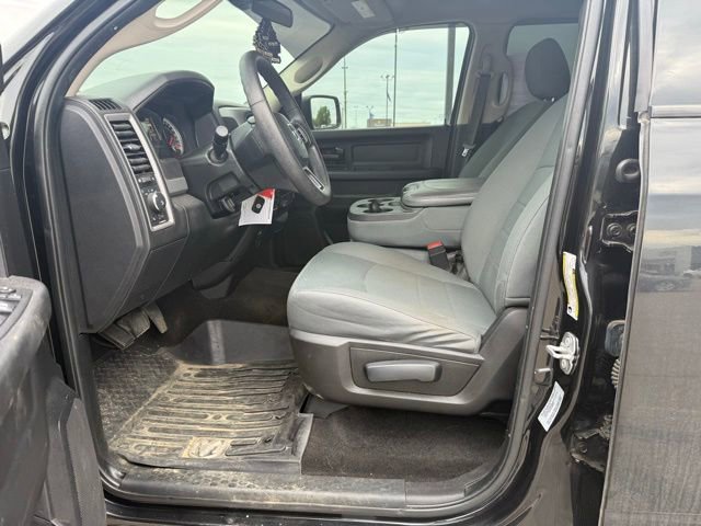 Used 2017 RAM 1500 Express w/ Black Ram 1500 Express Group AWD/4WD image 12