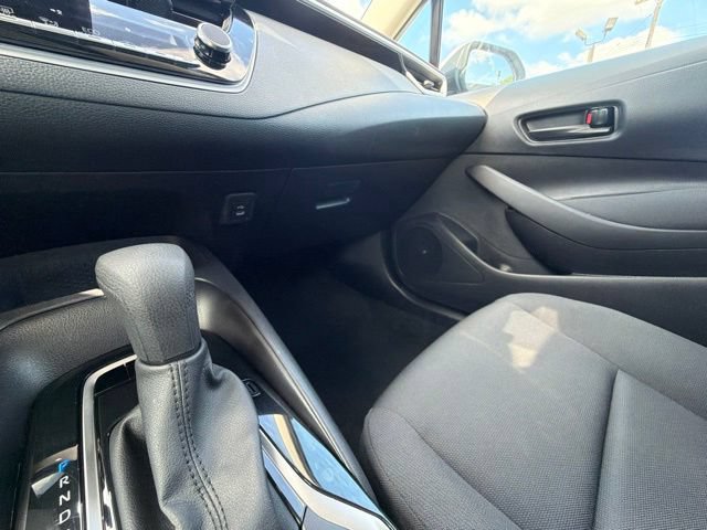 Used 2025 Toyota Corolla LE FWD image 34