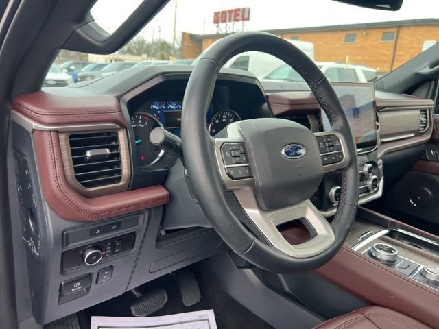 Certified 2023 Ford Expedition Limited image 8