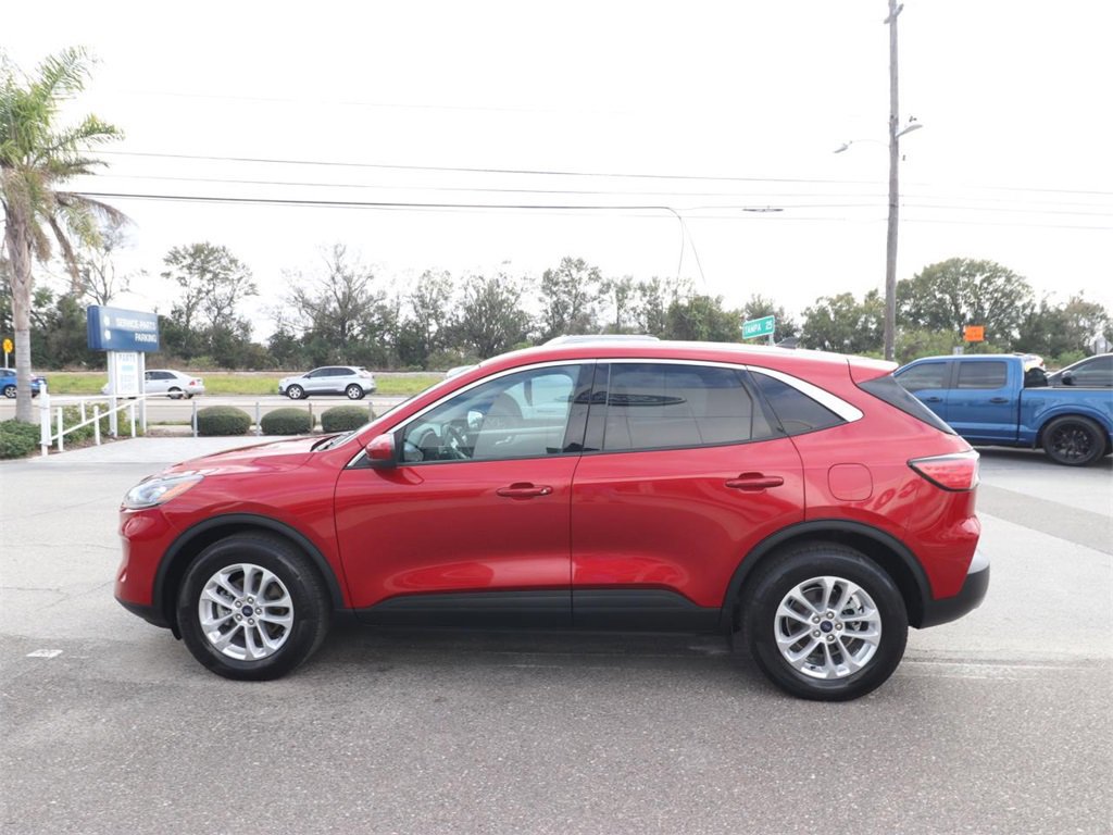 Certified 2020 Ford Escape SE image 2