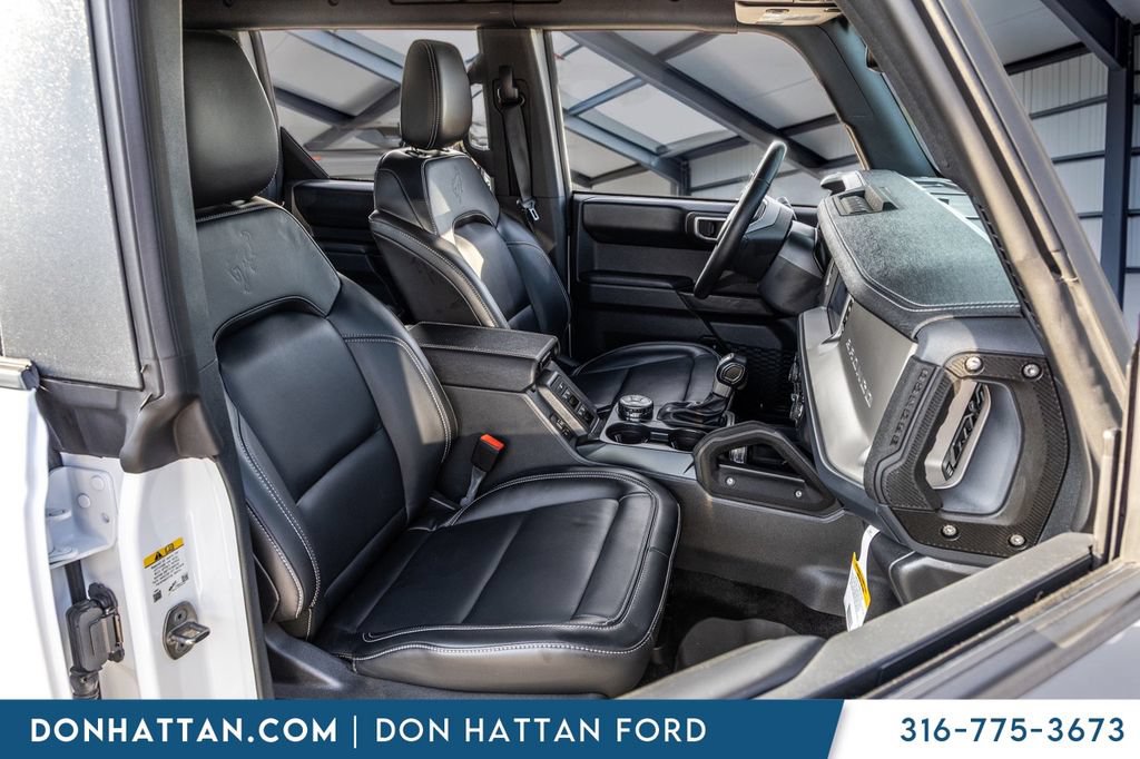 Certified 2025 Ford Bronco Outer Banks w/ Sasquatch Package AWD/4WD image 20