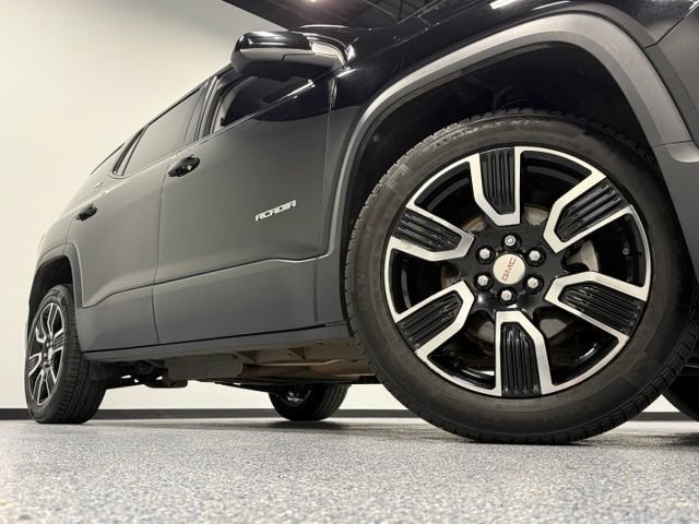 Used 2019 GMC Acadia SLT w/ Black Edition FWD image 3