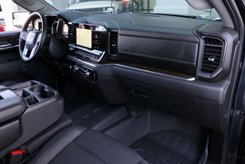 Used 2024 GMC Sierra 1500 Elevation image 34
