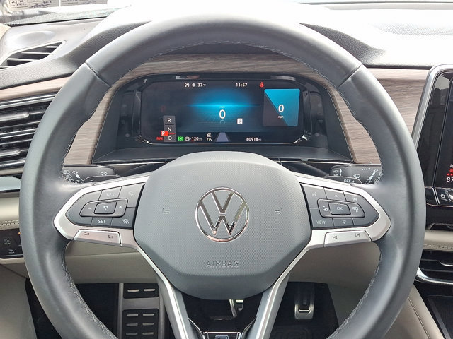 Used 2024 Volkswagen Atlas SEL Premium R-Line image 23