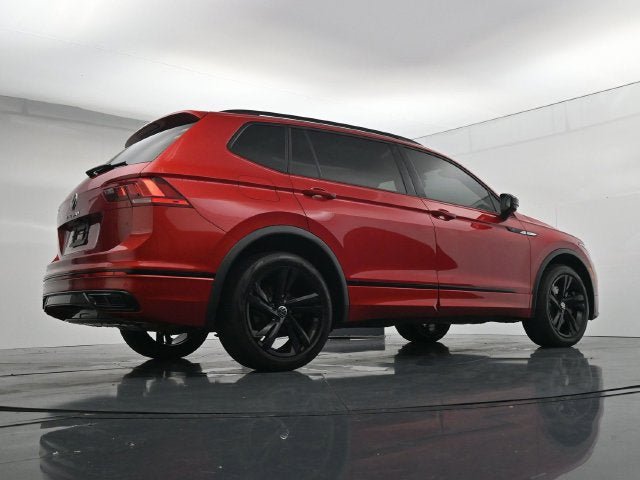 Used 2024 Volkswagen Tiguan SE R-Line FWD image 46