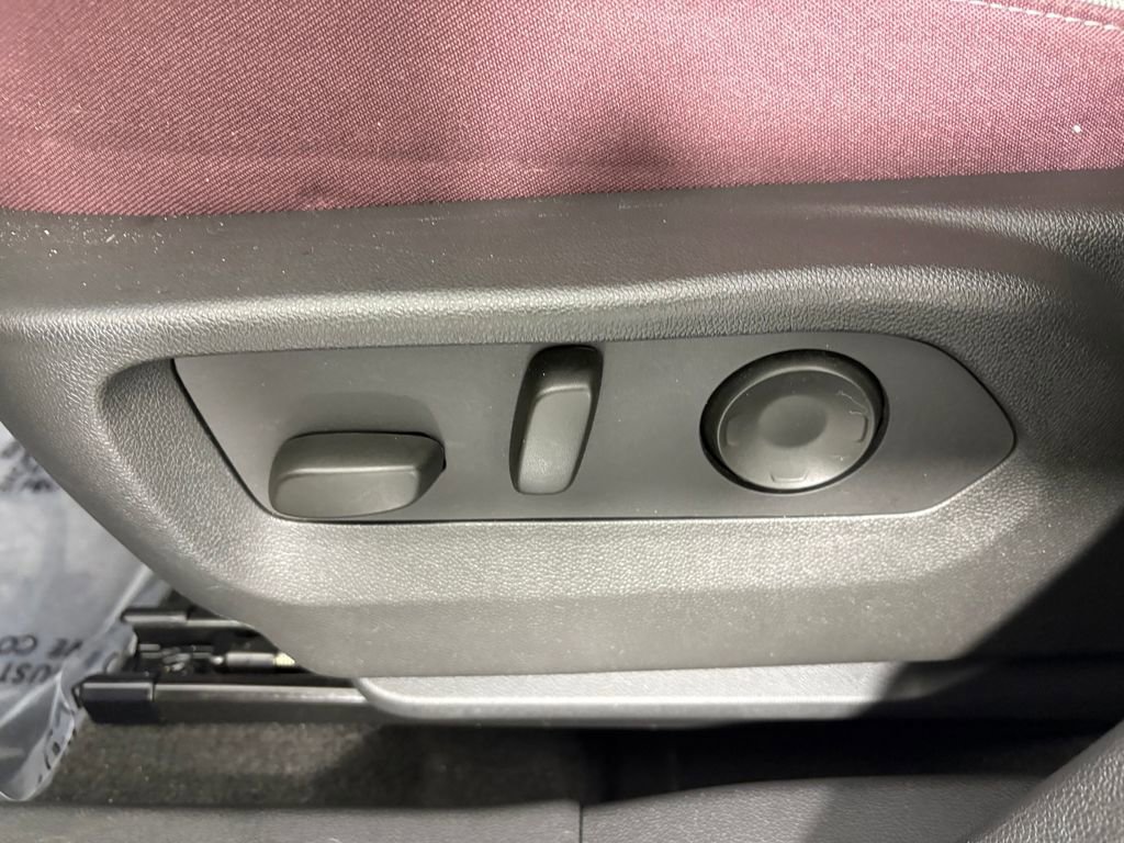 Used 2025 Buick Envision Sport Touring AWD/4WD image 15