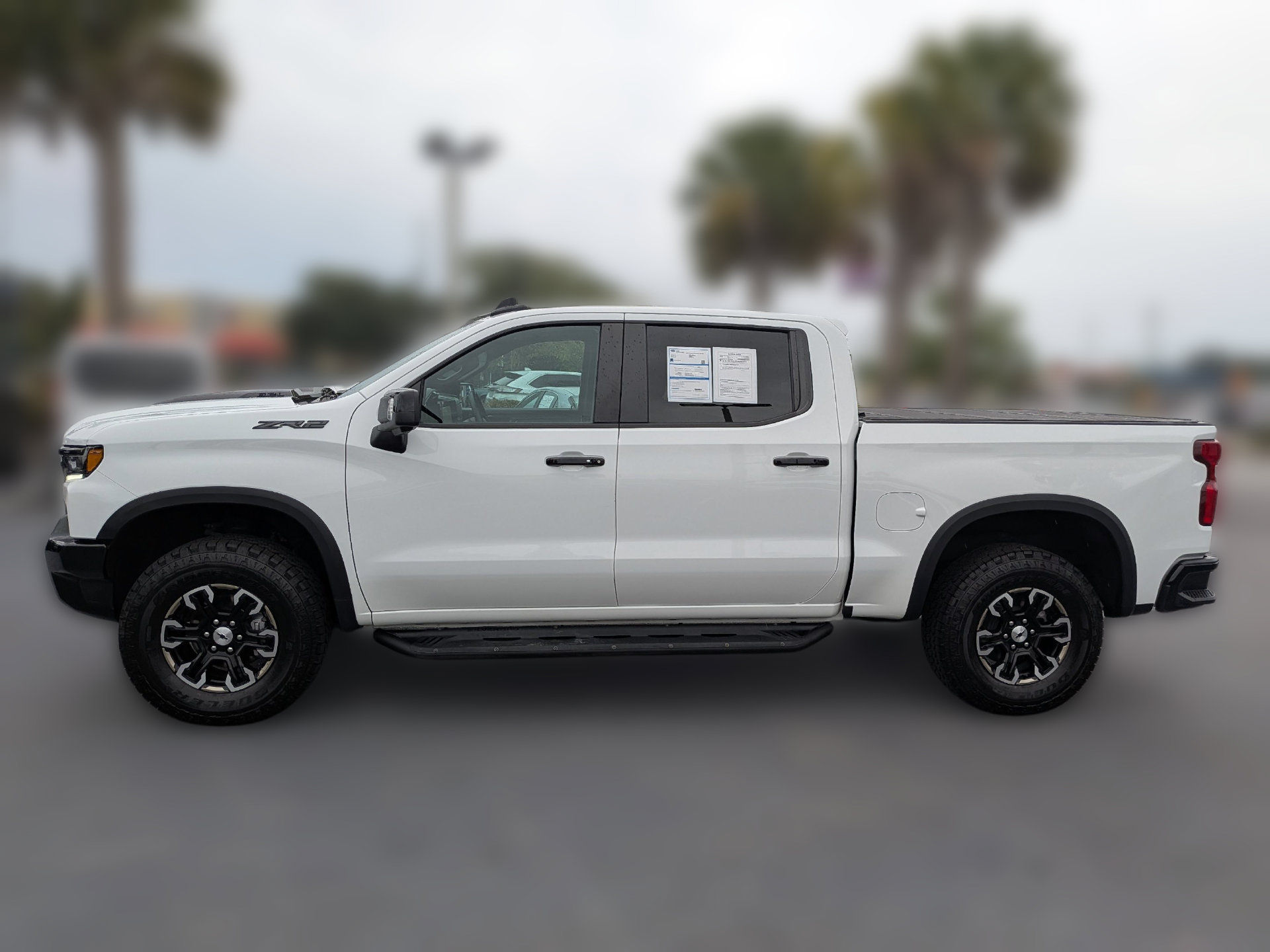 Used 2023 Chevrolet Silverado 1500 ZR2 w/ Technology Package AWD/4WD image 8