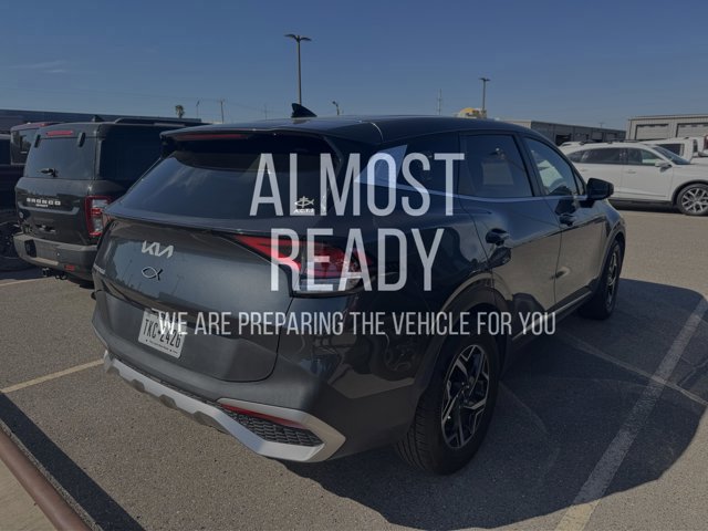 Used 2023 Kia Sportage LX image 4