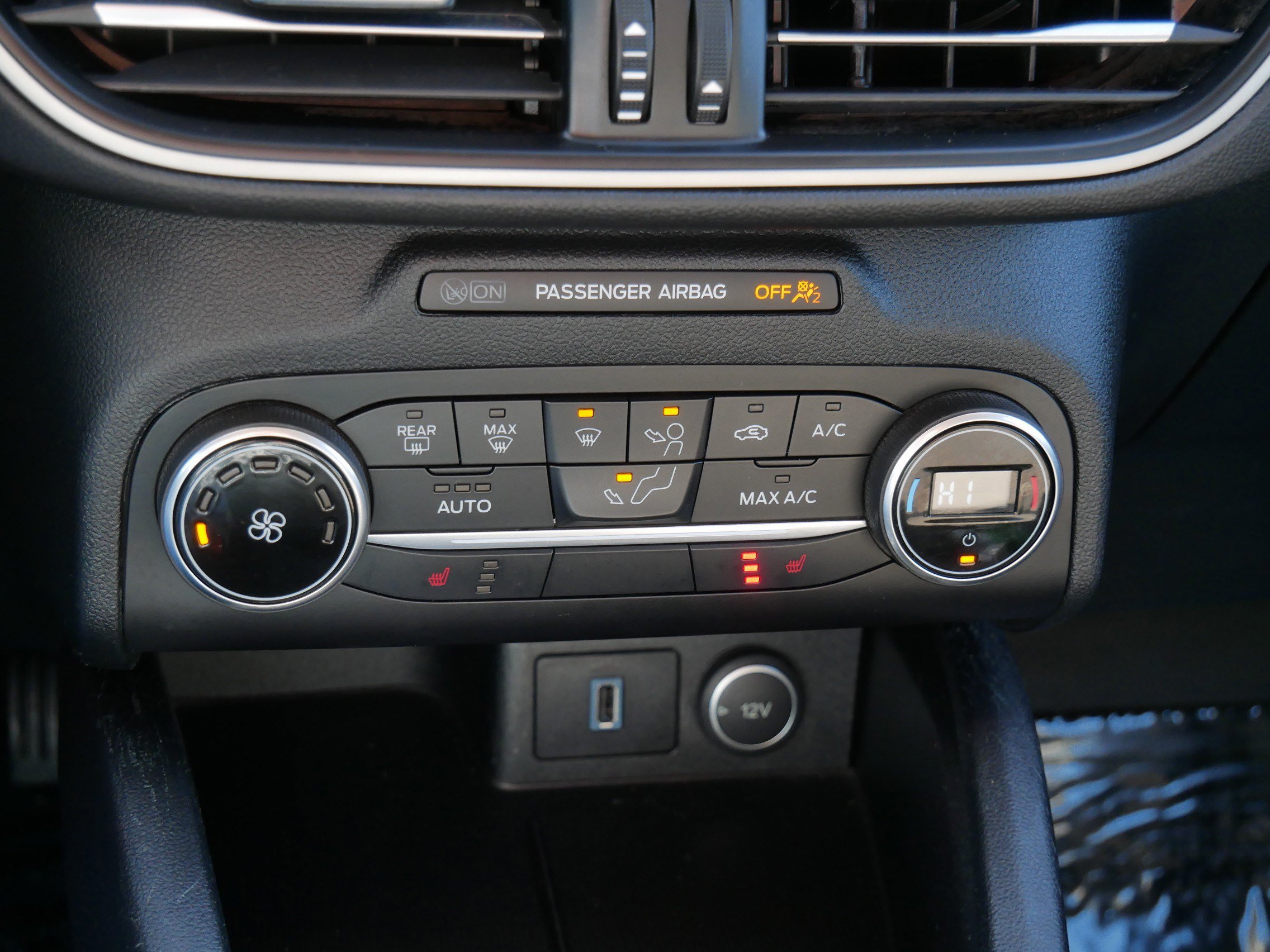 Certified 2020 Ford Escape SE image 23