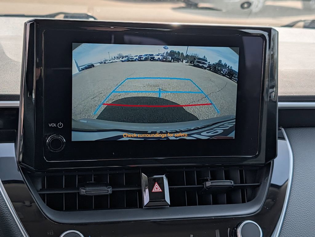 Used 2025 Toyota Corolla LE image 29