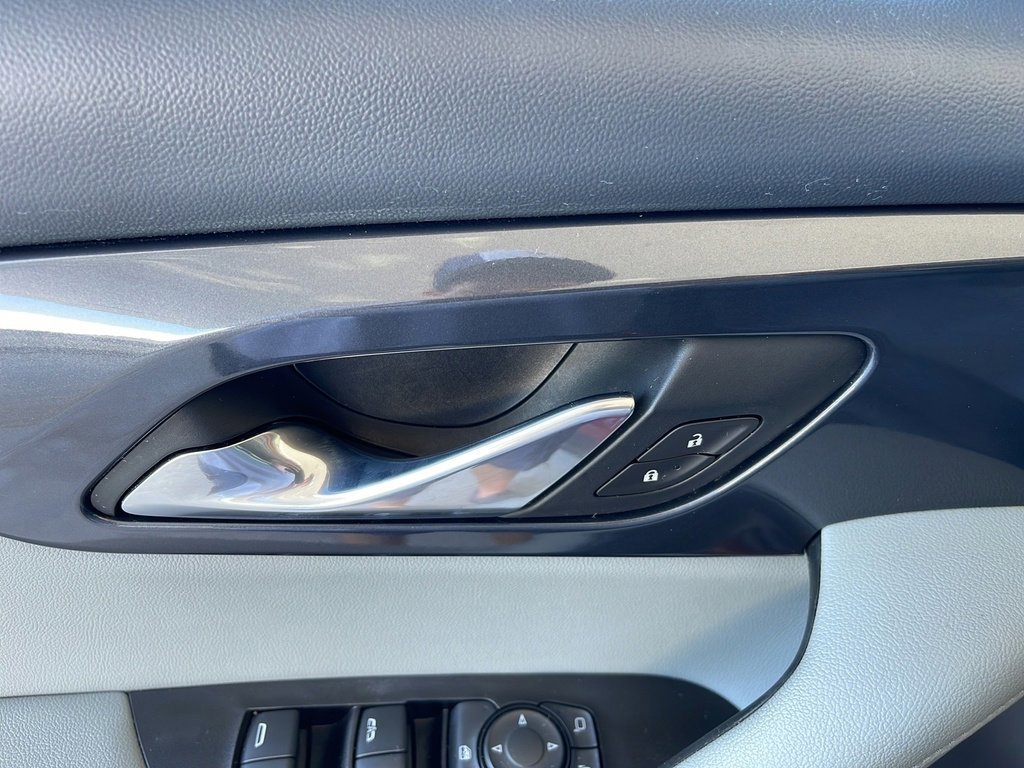 Used 2019 Chevrolet Blazer LT image 9