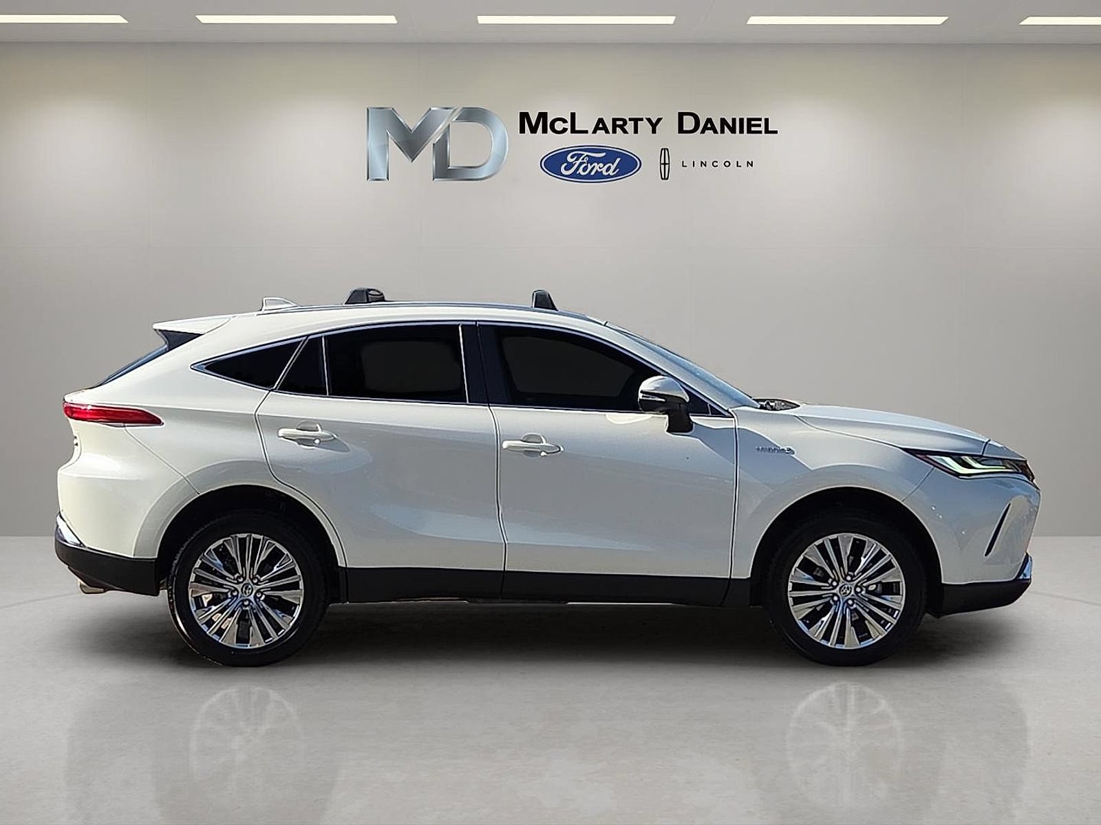 Used 2021 Toyota Venza Limited AWD/4WD image 6
