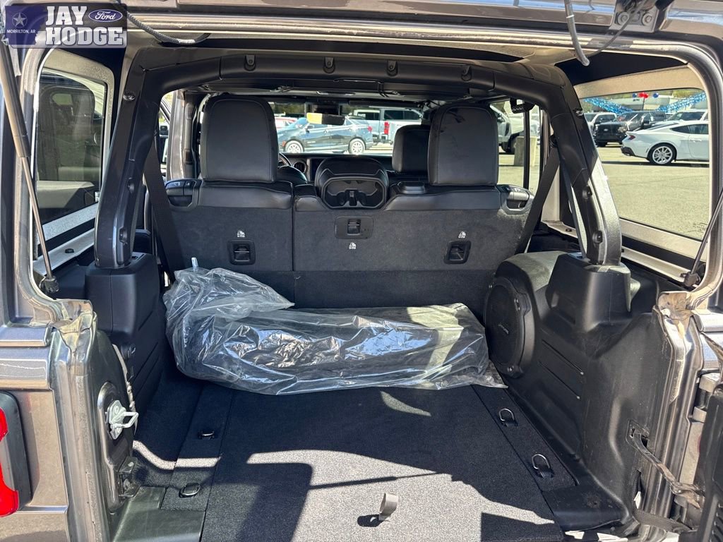 Used 2021 Jeep Wrangler Unlimited Sahara image 27