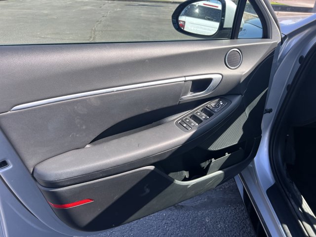 Used 2025 Hyundai Sonata SEL FWD image 9