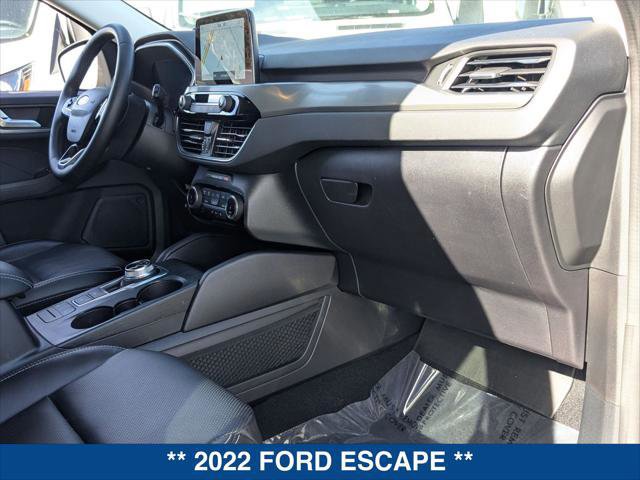 Certified 2022 Ford Escape Titanium w/ Class II Trailer Tow Package image 24