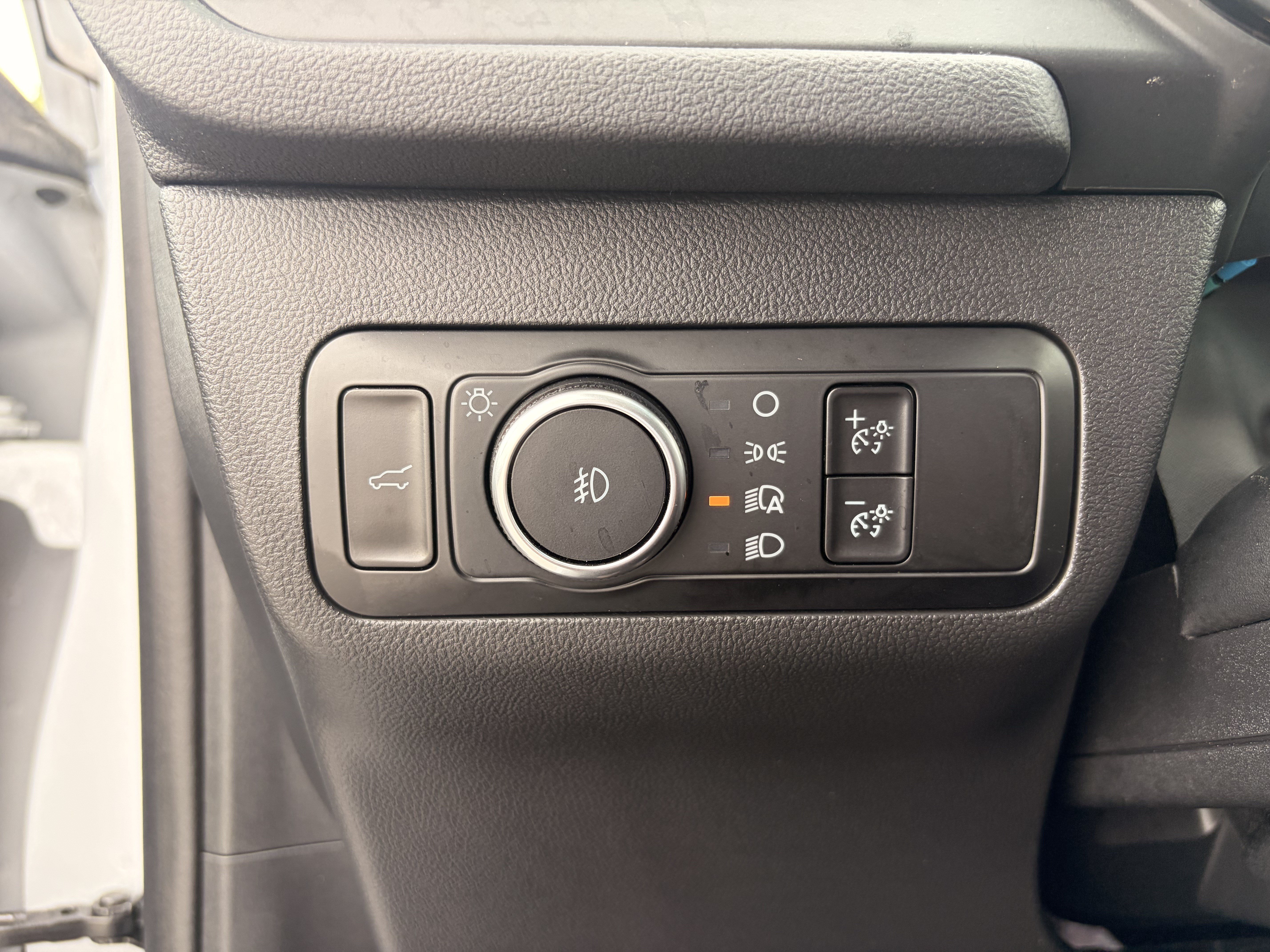 Certified 2025 Ford Escape ST-Line Select AWD/4WD image 16