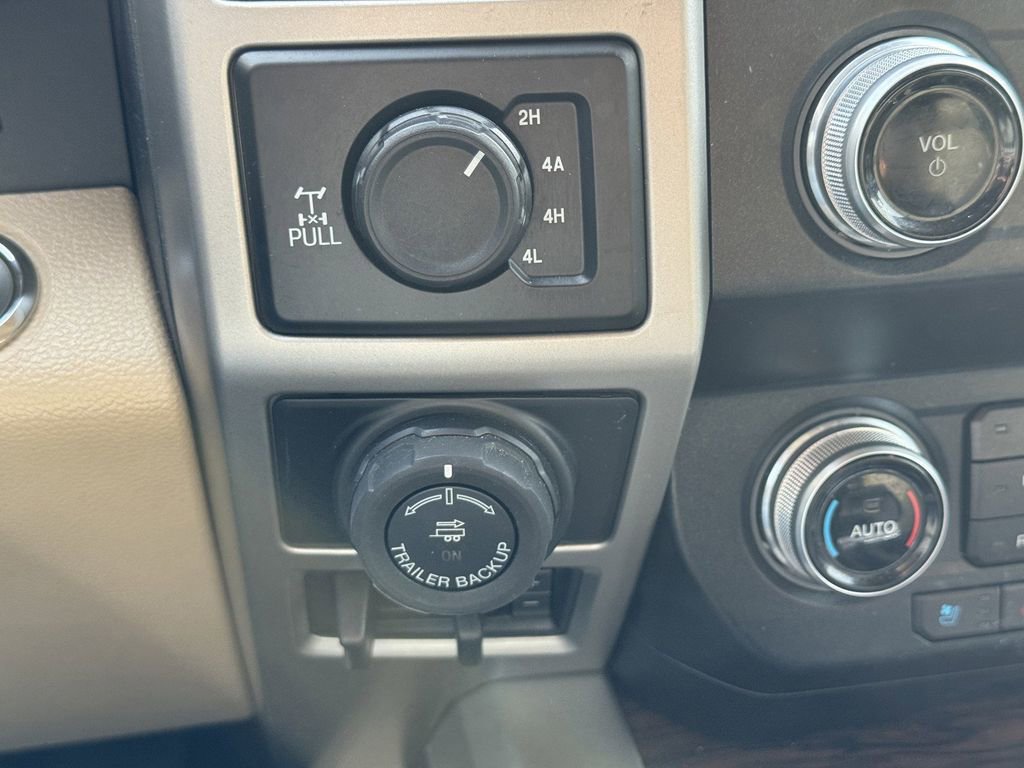 Certified 2019 Ford F150 Lariat w/ Equipment Group 502A Luxury image 22