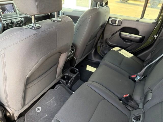 Used 2021 Jeep Gladiator Sport AWD/4WD image 19