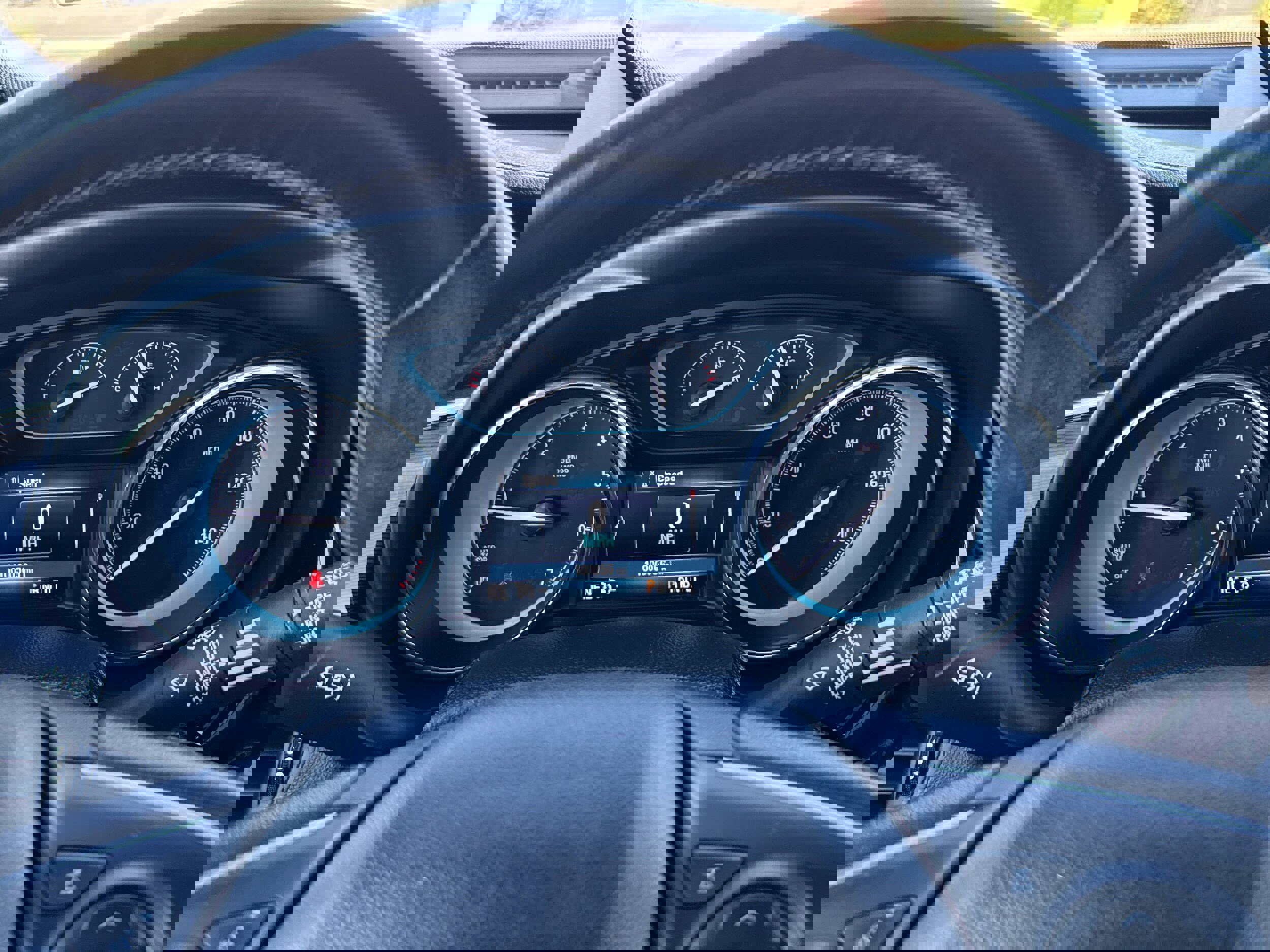 Used 2017 Buick Envision Essence image 11