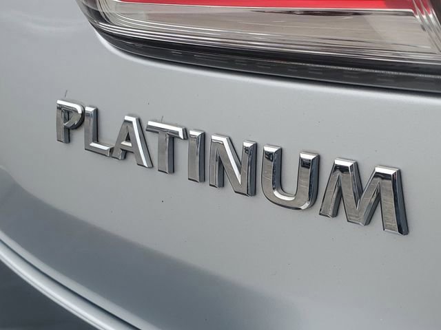 Used 2017 Nissan Armada Platinum w/ Interior Lighting Package image 7