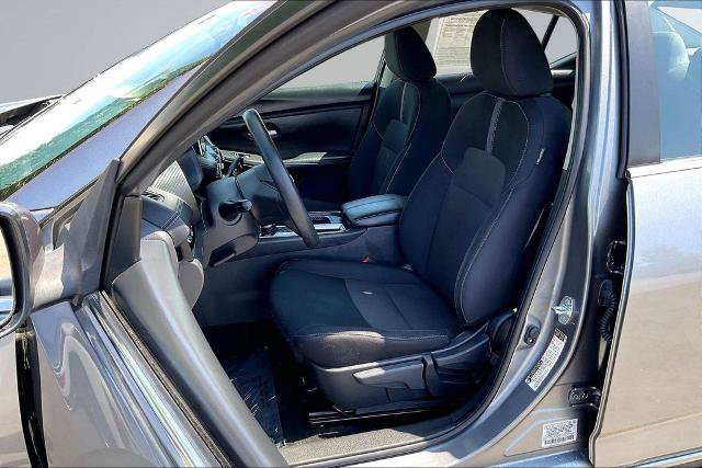 Used 2024 Nissan Sentra SV FWD image 25