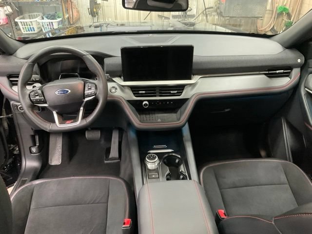 Certified 2025 Ford Explorer ST AWD/4WD image 9