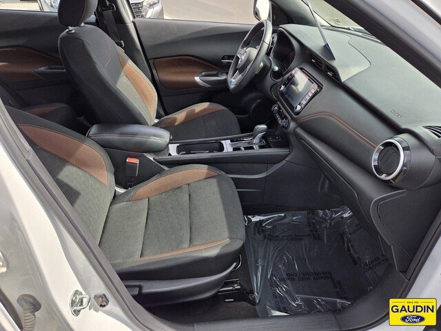 Used 2024 Nissan Kicks SR FWD image 16