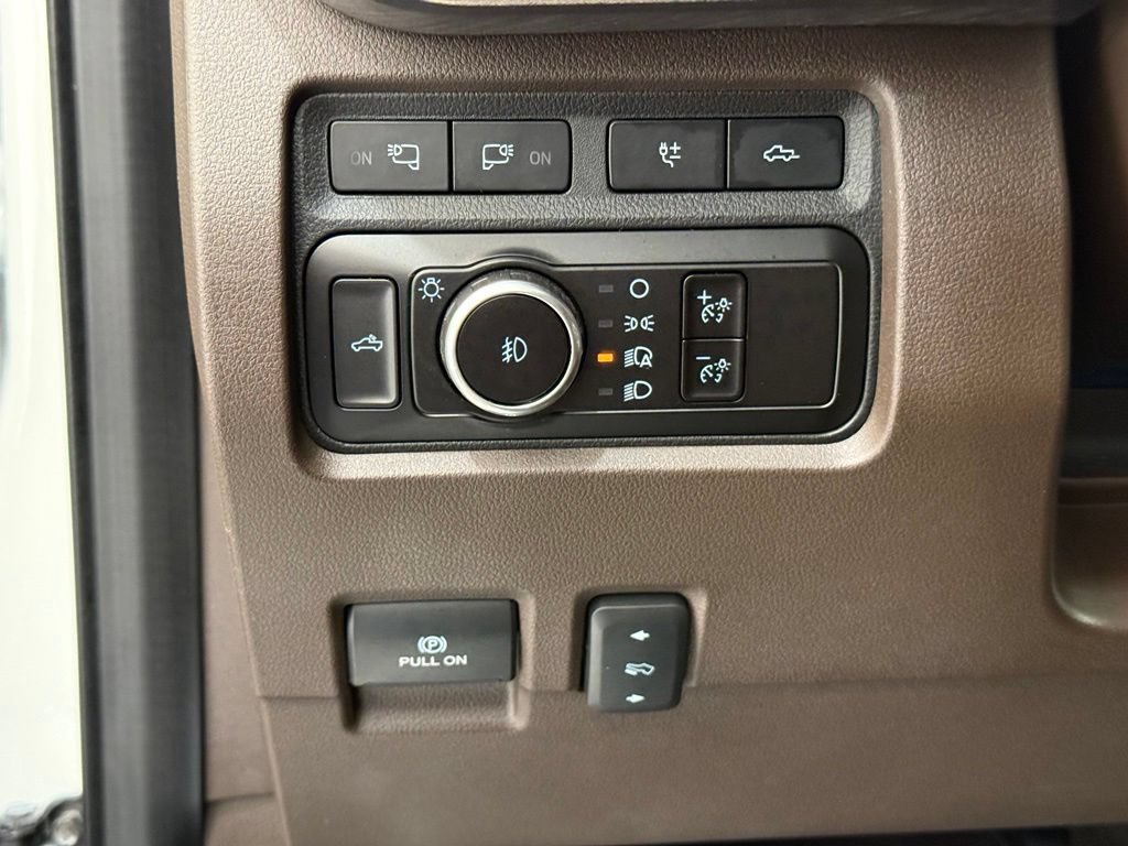 Certified 2023 Ford F450 King Ranch w/ FX4 Off-Road Package AWD/4WD image 36