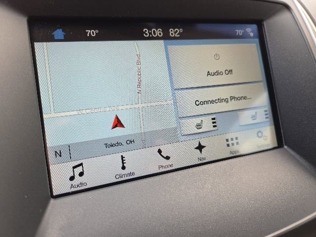 Certified 2017 Ford Edge SEL w/ Equipment Group 201A FWD image 8