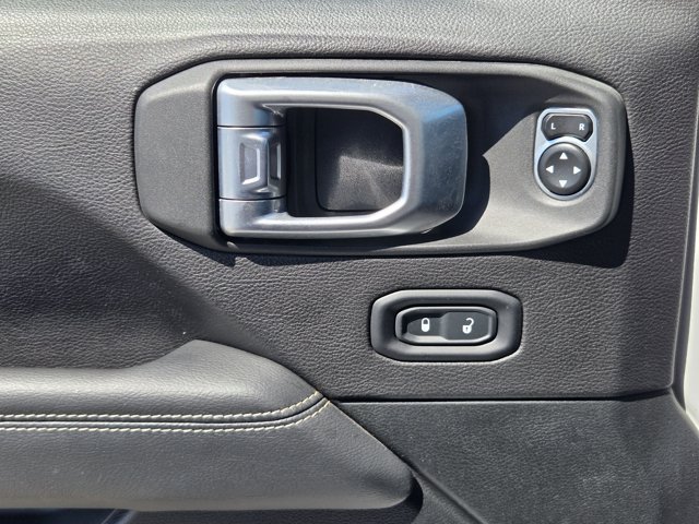 Used 2020 Jeep Gladiator Rubicon w/ Dual Top Group AWD/4WD image 19