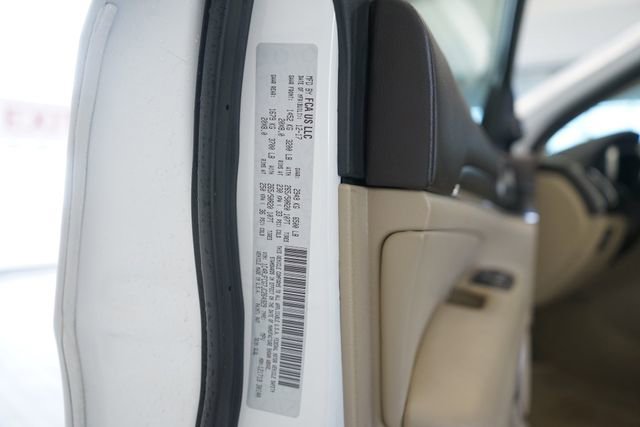 Used 2018 Jeep Grand Cherokee Overland AWD/4WD image 28