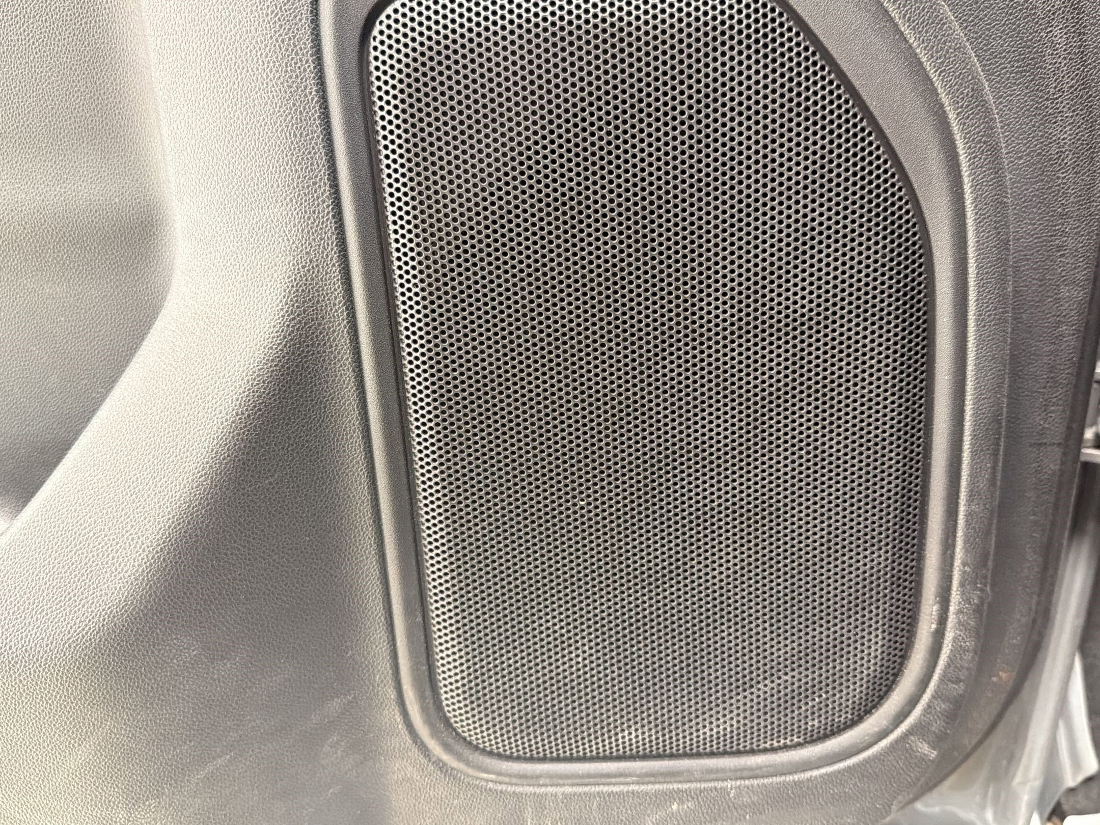 Used 2021 Chevrolet Silverado 1500 LT RWD image 10