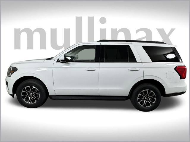 Certified 2024 Ford Expedition XLT image 12