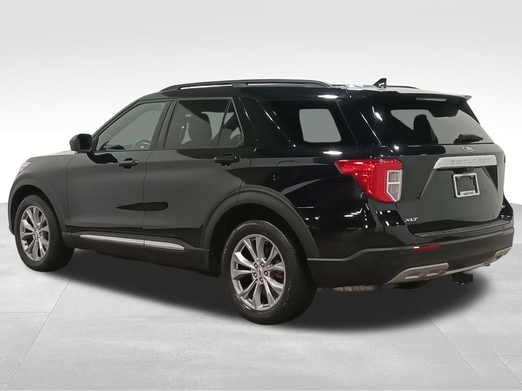 Certified 2020 Ford Explorer XLT w/ Equipment Group 202A AWD/4WD image 8